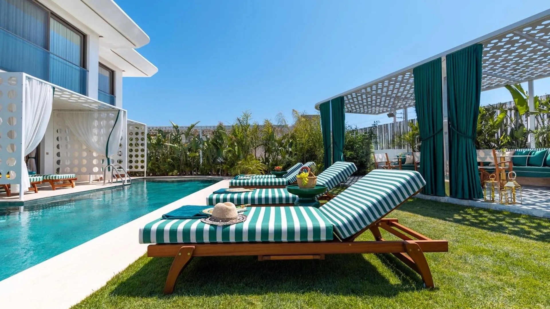 Voger Alacati Prive Çeşme